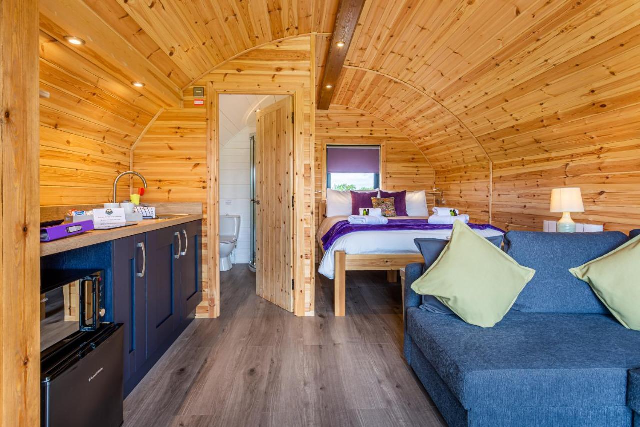 Kings Caves Glamping Hotel Torbeg Kültér fotó