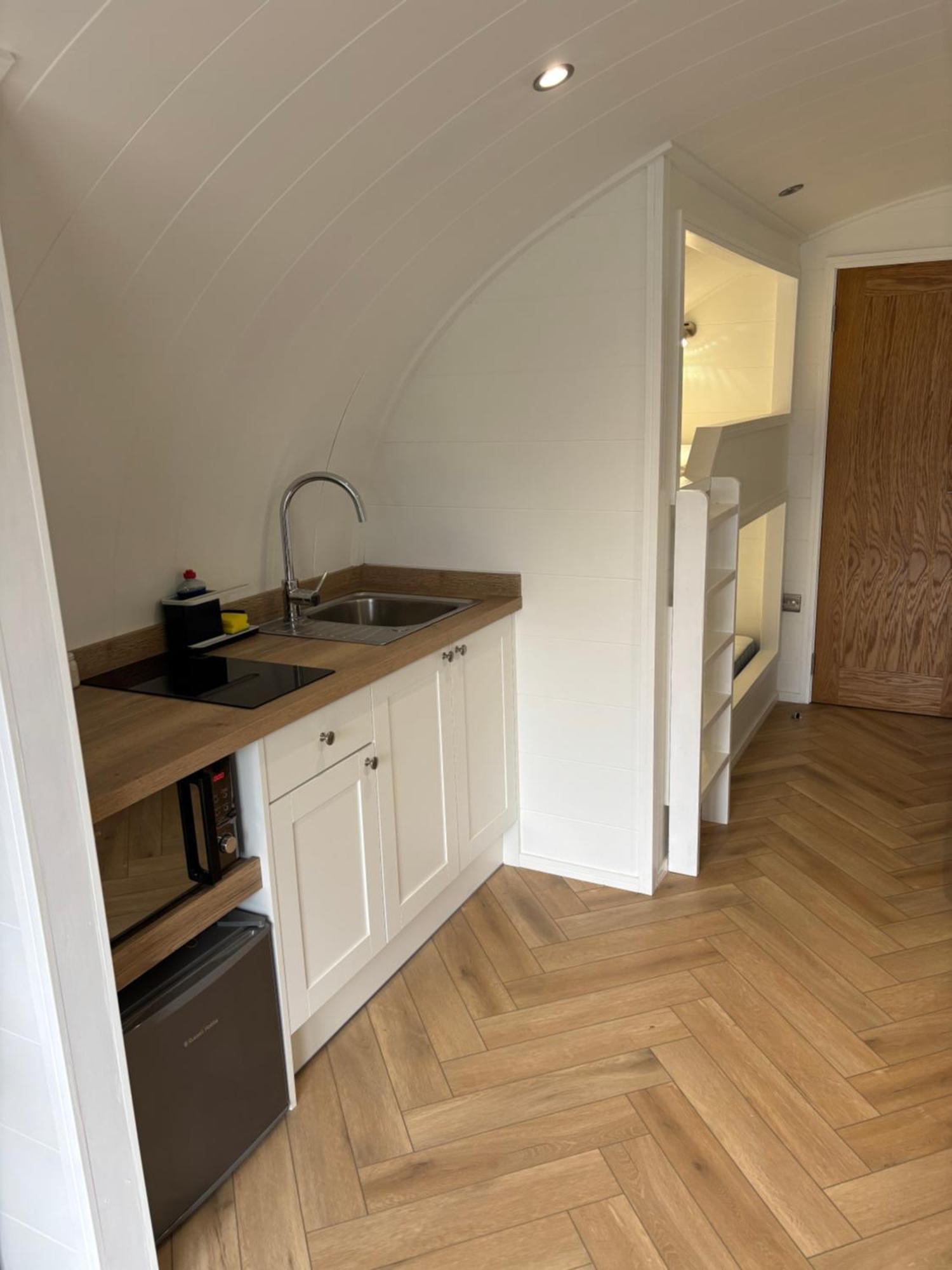 Kings Caves Glamping Hotel Torbeg Kültér fotó